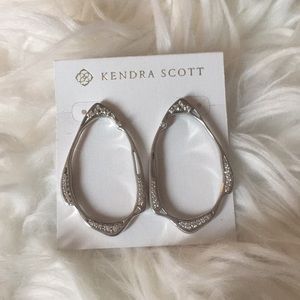 Silver Kendra Scott earrings!